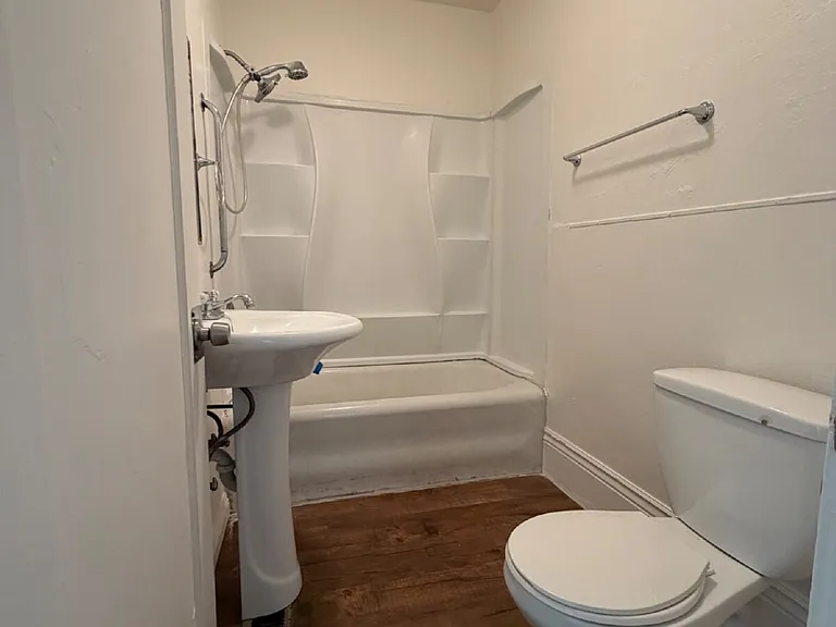 1819 Q St — Photo 3