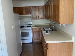 6600 104th Pl, Chicago Ridge, IL 60415