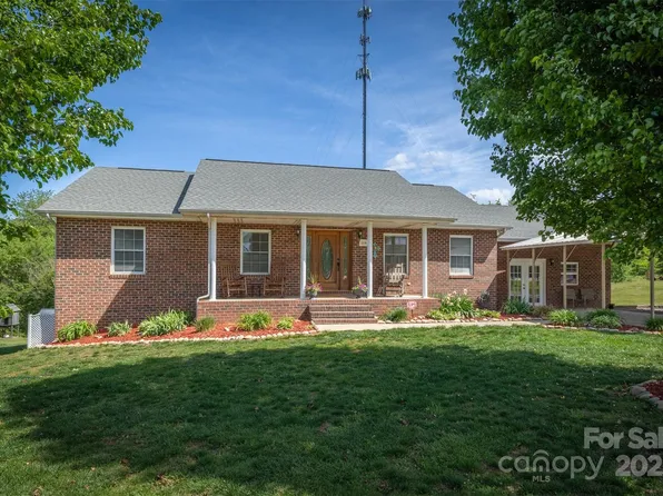 214 Excelsior Dr, Connelly Springs, NC 28612