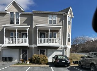 1276 Victorian Village Dr, Harrisonburg, VA 22802