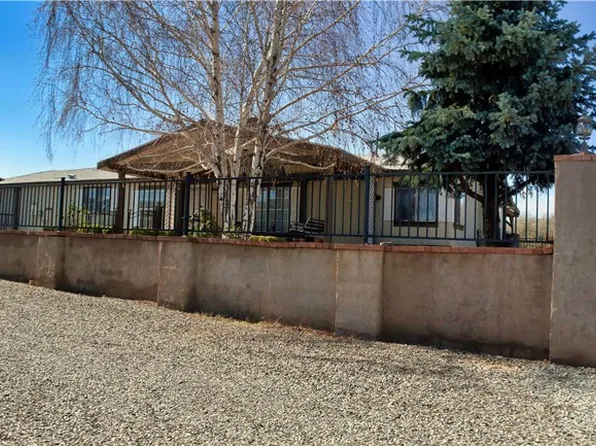 10975 Decker Rd, Oak Hills, CA 92344