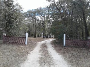 4887 Maybank Hwy, Wadmalaw Island, SC 29487