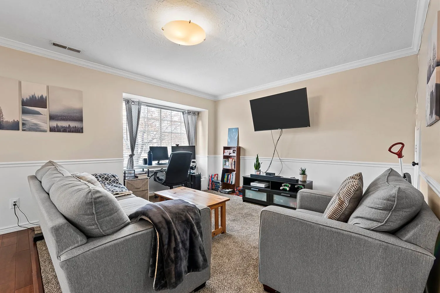 2 bed, 1029 sqft, $455 — Photo 2