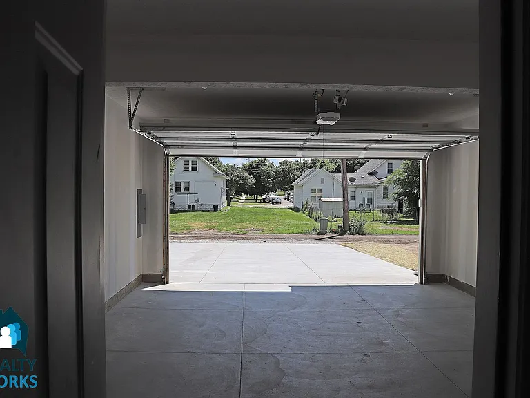 805 Charleston St — Photo 15