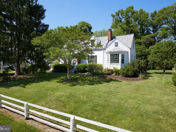 6632 Pine Rd, Alexandria, VA 22312
