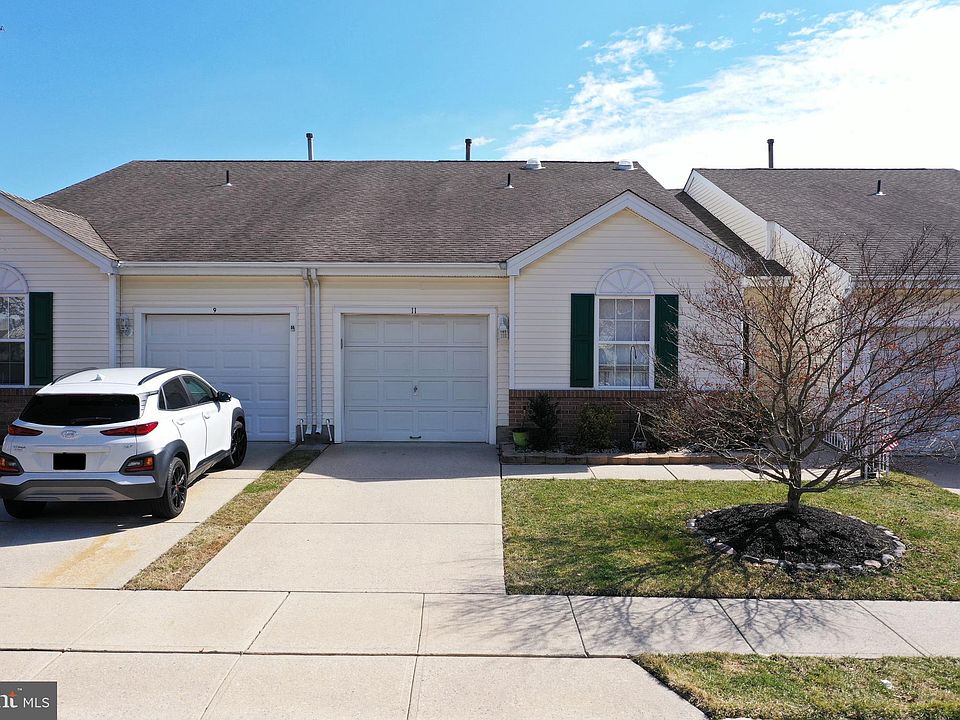 1st image of 11 Peppergrass Dr N