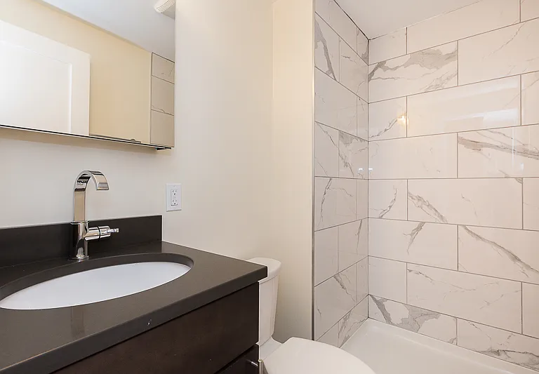 9 Rock Valley Ave #2 — Photo 6