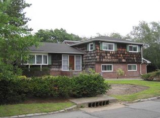 1035 Seawane Dr, Hewlett, NY 11557