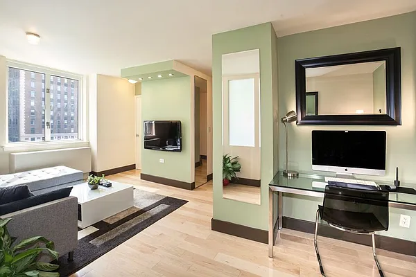 Sold by LG Fairmont Group | media 6