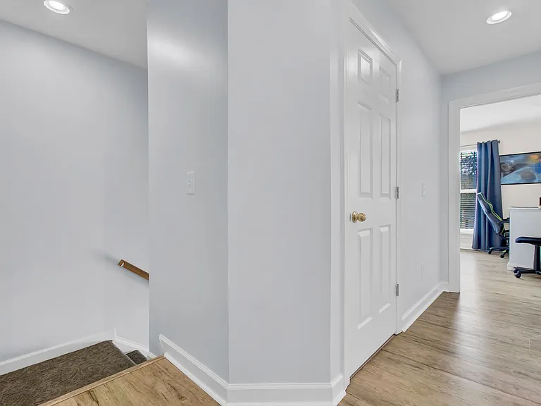1443 Wellbrooke Ln — Photo 16