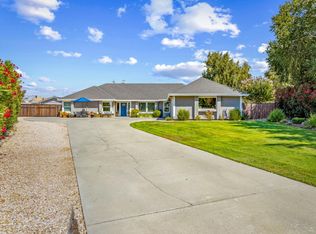 40 Laurel Ct, Hollister, CA 95023