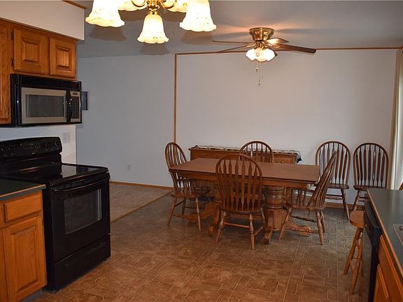 5th image of 7490 Goldenrod Dr