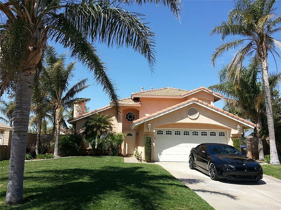 1st image of 5584 N Cypress Dr