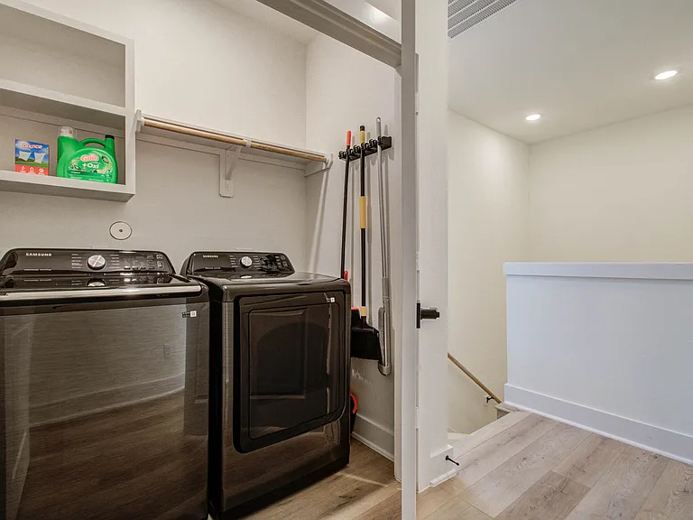 3311 Daphne St — Photo 27