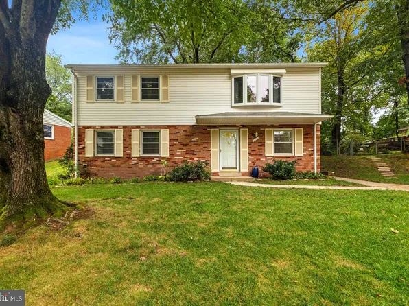 13719 McGill Dr, Chantilly, VA 20151