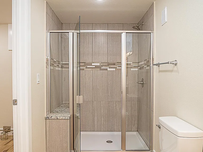 608 Creighton St — Photo 11
