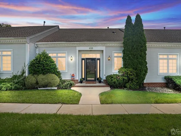 65 Winthrop Rd #B, Monroe Township, NJ 08831