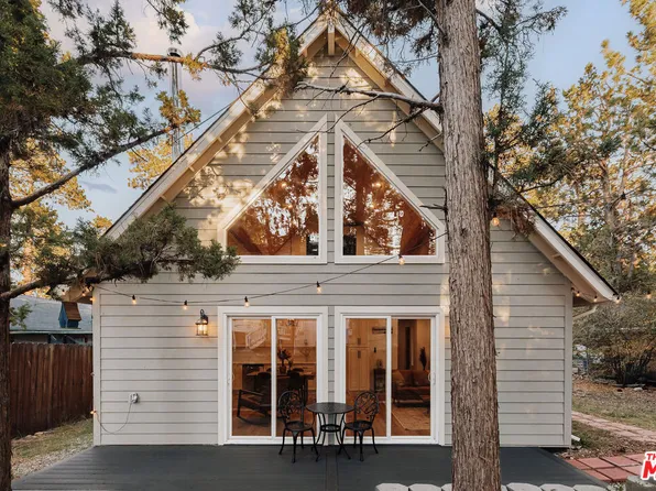 630 Victoria Ln, Sugarloaf, CA 92386