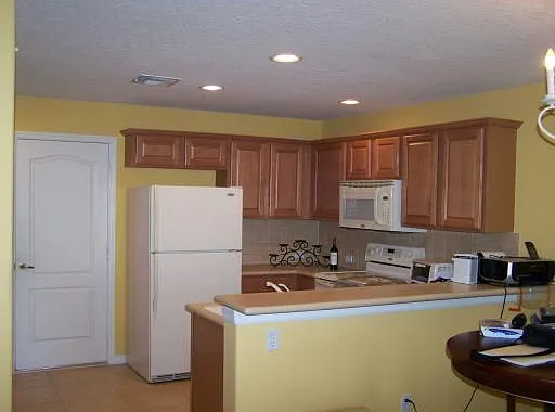 3 bed, 2.5 bath, 1476 sqft, $2,250 — Photo 4