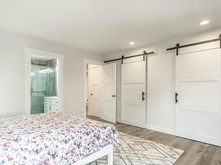 1517 SE Camano Dr — Photo 18