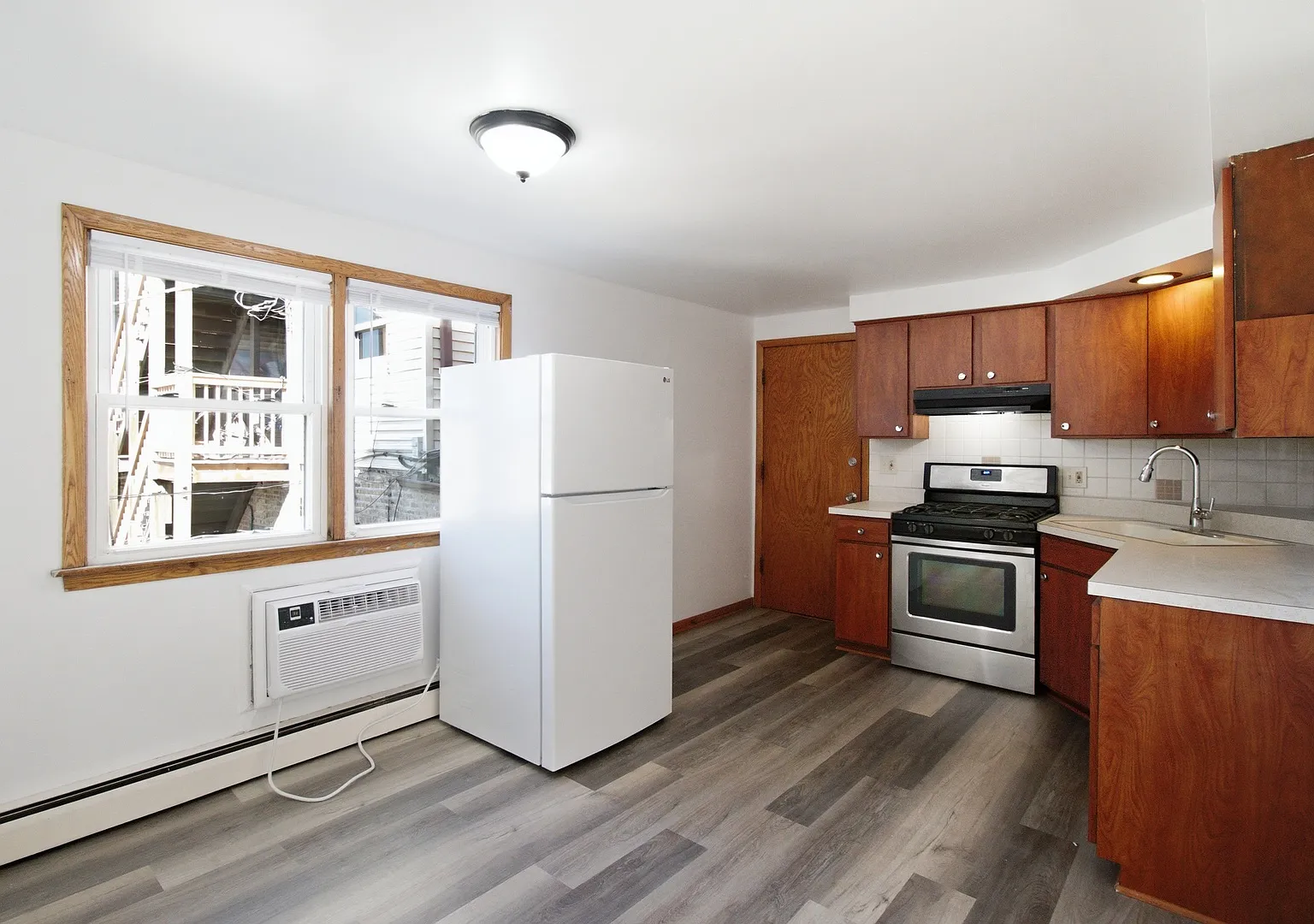 1 bed, 800 sqft, $1,450 — Photo 4
