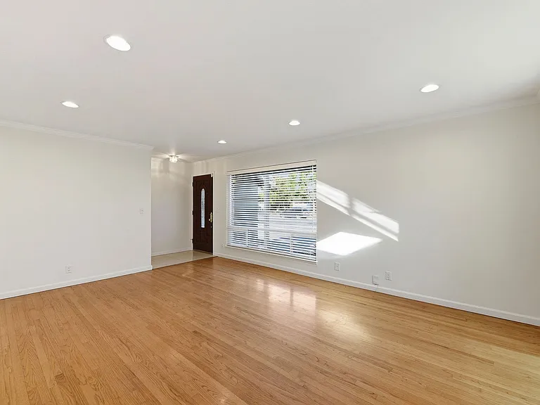 1559 Chambers Dr — Photo 8