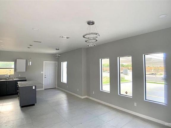 5th image of 2018 Summerland Ln