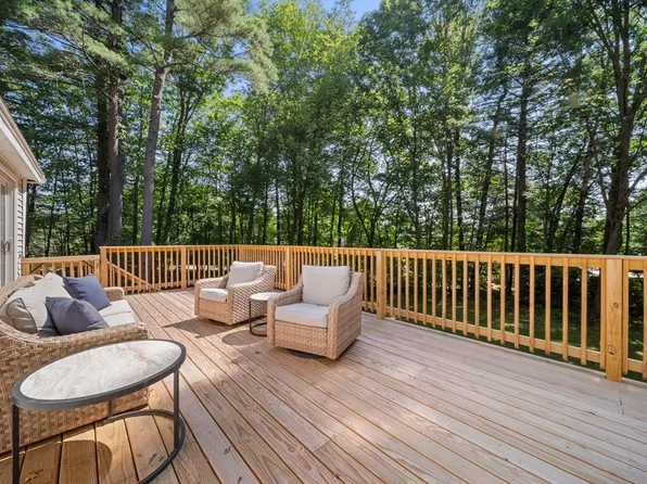 21 Woodman Rd, Amesbury, MA 01913