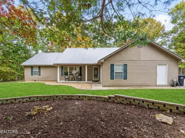 200 Satsuma Dr, Crossville, TN 38555