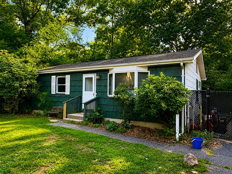 48 W Bartlett Rd — Photo 11