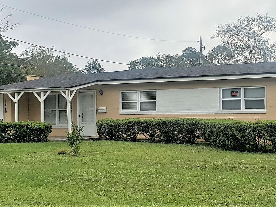 1st image of 1999 Brookview Dr S