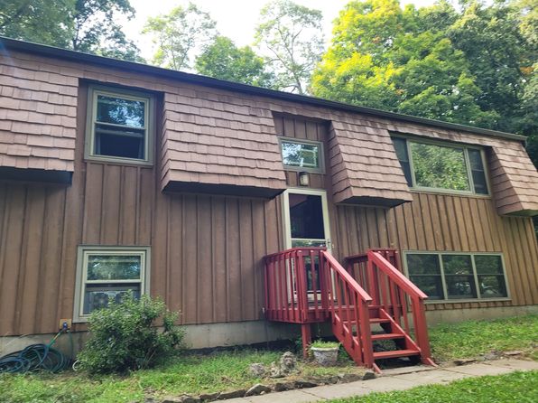 5 Ledgewood Dr