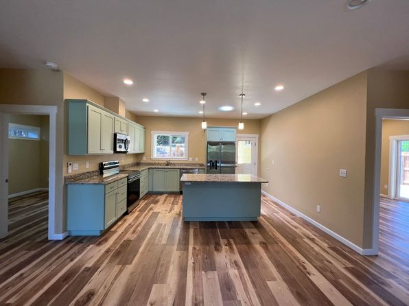 593 & 599 Oak Knoll Dr, 593 & 599 Oak Knoll Dr #88C2490B8, Ashland, OR 97520