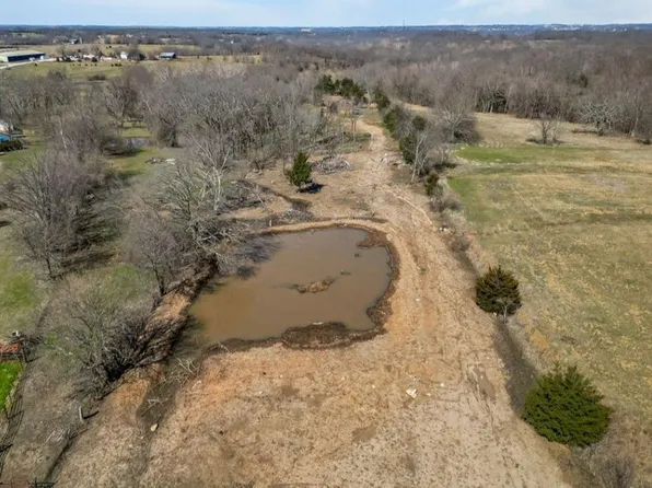 9170 W 311th St, Louisburg, KS 66053