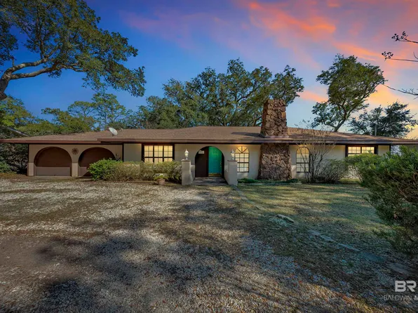 9462 Bay View Dr, Lillian, AL 36549