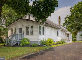 220 Hauser Ave, Hamilton, NJ 08620