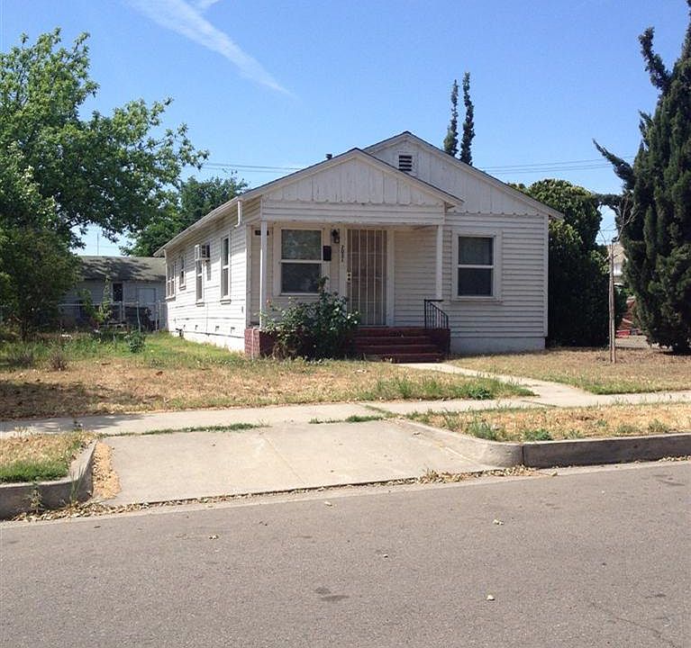 2nd image of 2031 7th St