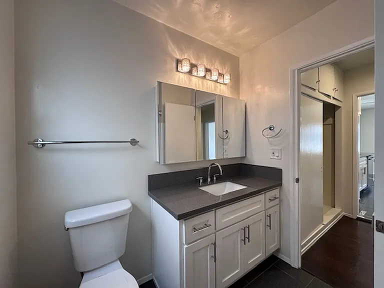 1309 E Appleton St — Photo 6