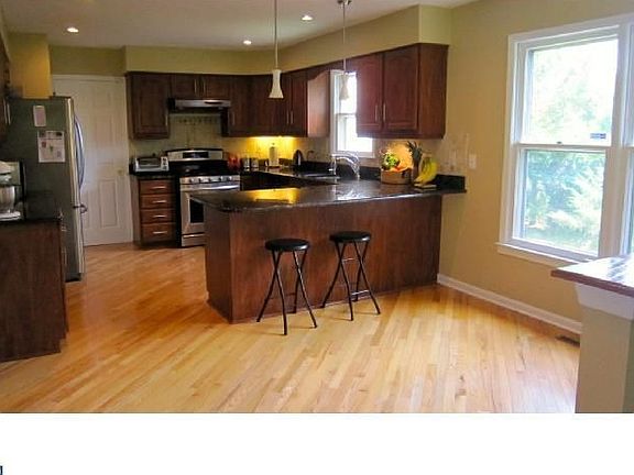 4th image of 9 Auburn Pl