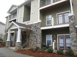 100 Vista Lake Dr APT 107, Candler, NC 28715