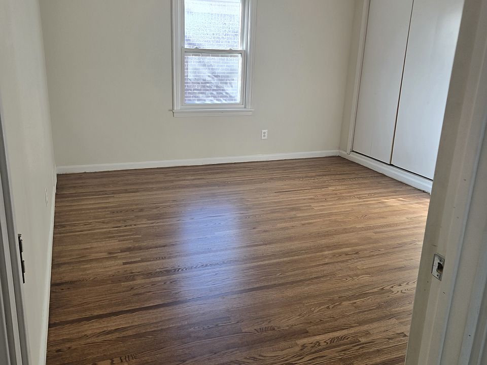 13711 Victoria St, photo 9
