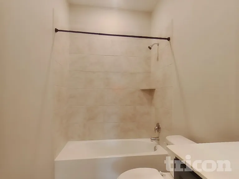 11201 Klondike Ln — Photo 10