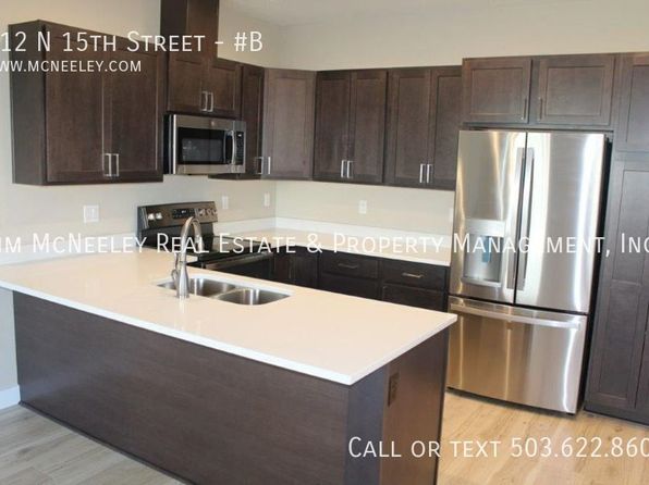 212 N 15th St #B, Saint Helens, OR 97051