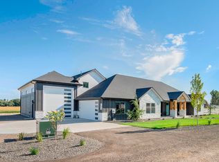 25416 Lansing Ln, Middleton, ID 83644