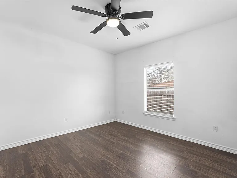 4217 Sterling St — Photo 8