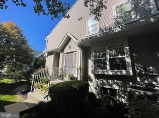 5304 Essex Ln, Mount Laurel, NJ 08054
