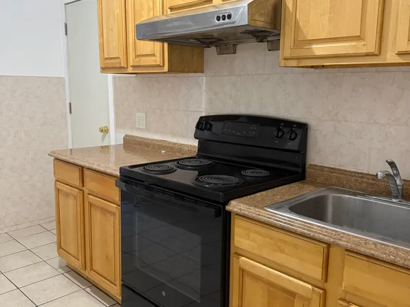 1935 S 7th St Floor 2, Philadelphia, PA 19148