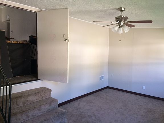 5th image of 190 Hollywood Park Dr