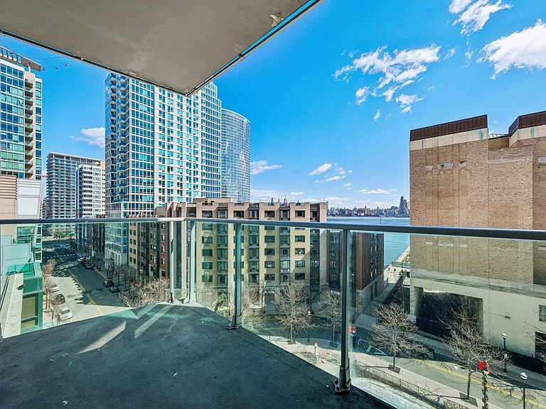 20 Newport Pkwy #908R-JC — Photo 15