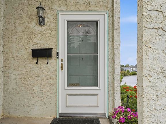 3rd image of 9505 176th St NW #17